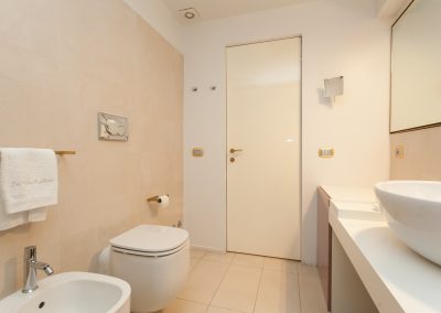 Residence La Casa di Alice appartamenti in affitto Milano bilocale executive bagno 4
