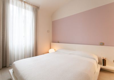 Residence La Casa di Alice appartamenti in affitto Milano bilocale executive camera da letto 3