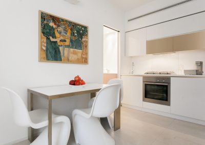 Residence La Casa di Alice appartamenti in affitto Milano bilocale executive cucina 3