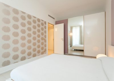 Residence La Casa di Alice appartamenti in affitto Milano bilocale luxury camera da letto 3