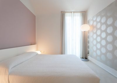 Residence La Casa di Alice appartamenti in affitto Milano bilocale luxury camera da letto